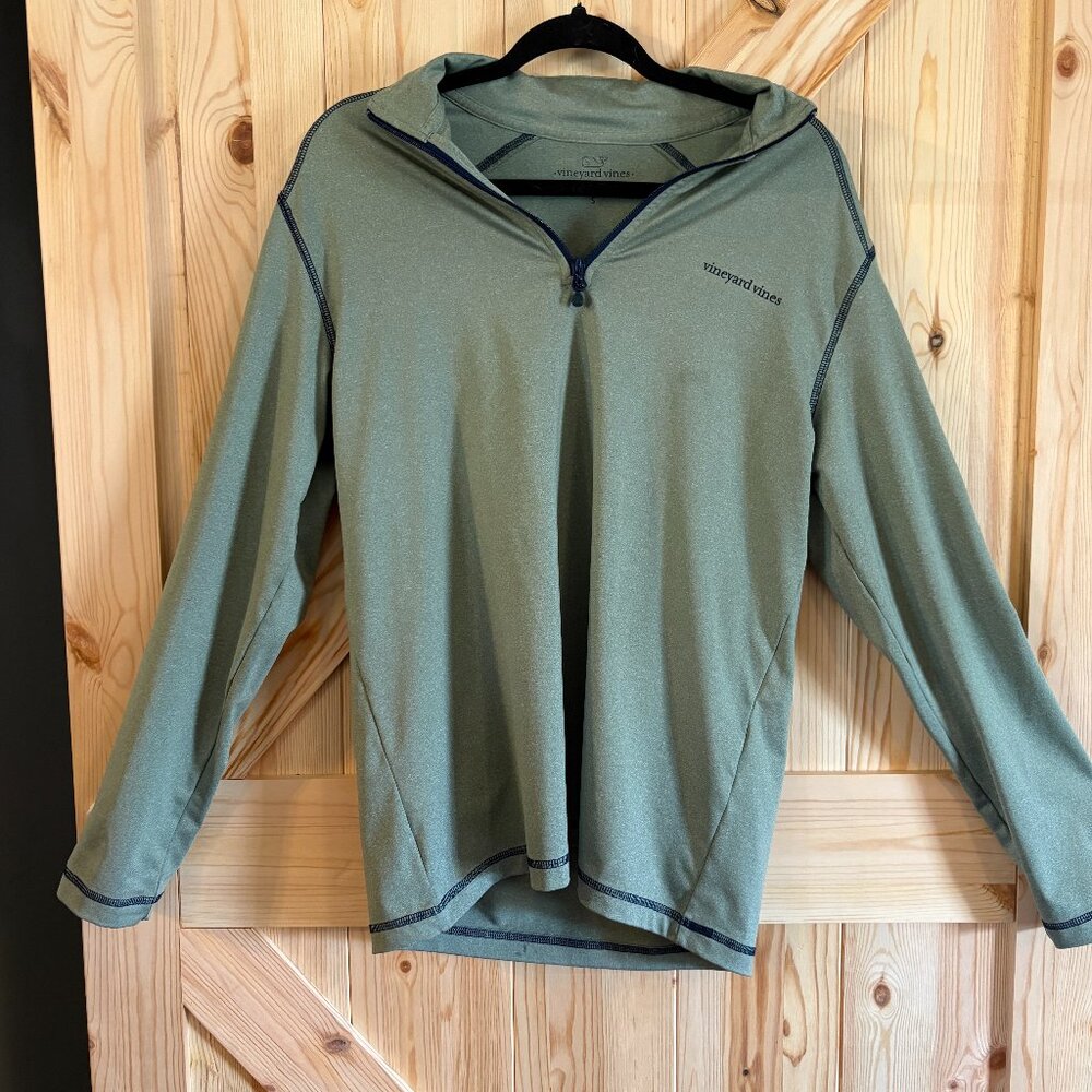 Vineyard Vines Women's performance light green pullover size small